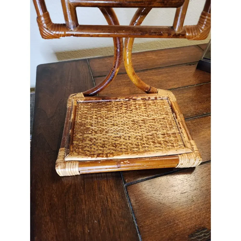 Vintage this rattan